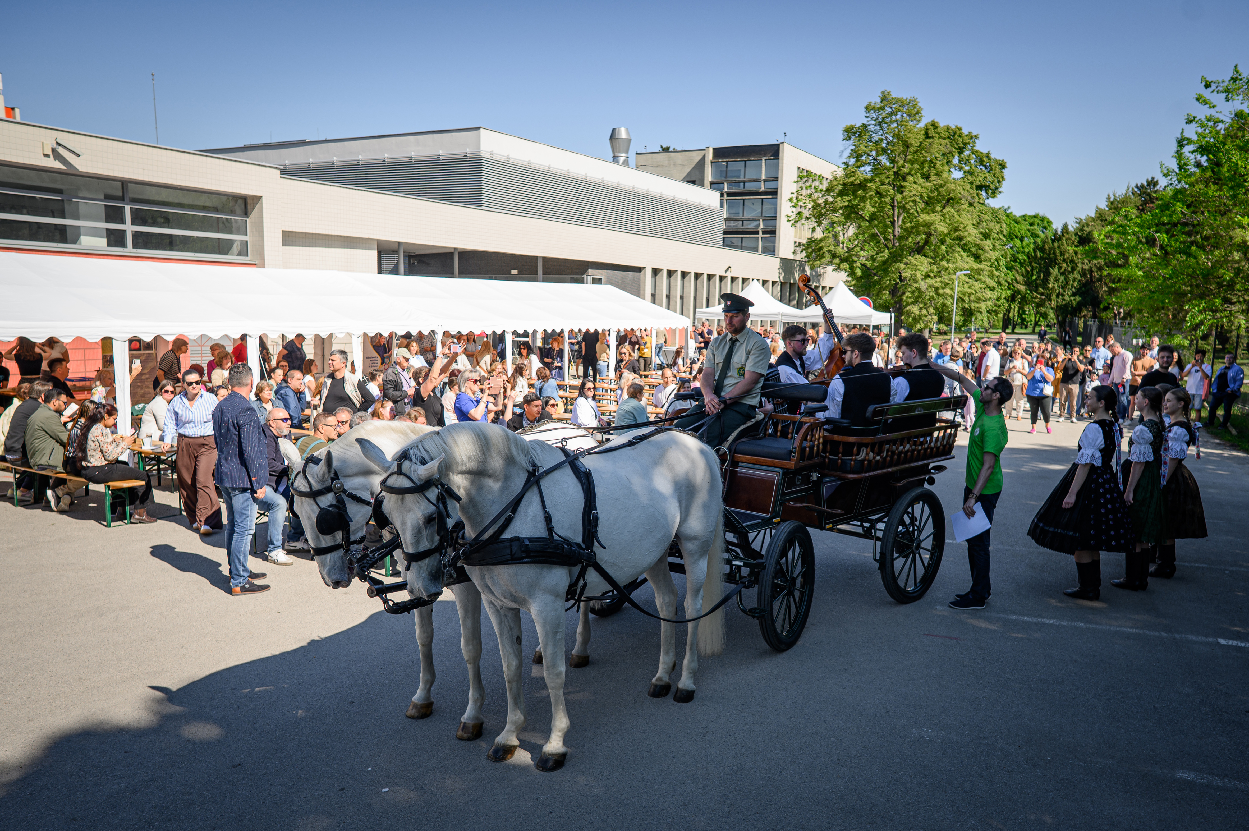 Stavanie maja_26-016.jpg